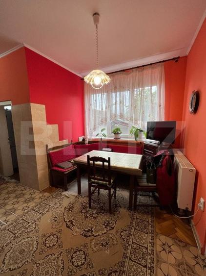 Casa 274 mp, teren 443 mp, zona centru LIVADA, pretabila si ptr uz comercial