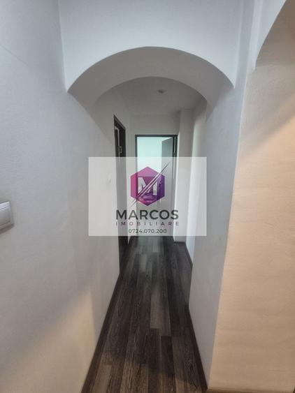 Vand apartament 2 camere Centru