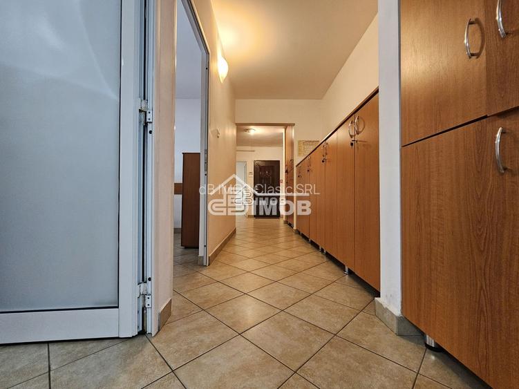 Spatiu birouri 76mp | Micro 11 | Langa Colegiul Cantacuzino | 400 € - 10