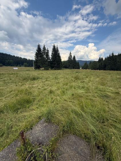 PARCELE DE VÂNZARE, pe malul râului BÂSCA, COMANDAU, COVASNA