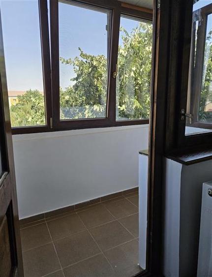 Mobilat si utilat in bloc anvelopat, etaj intermediar