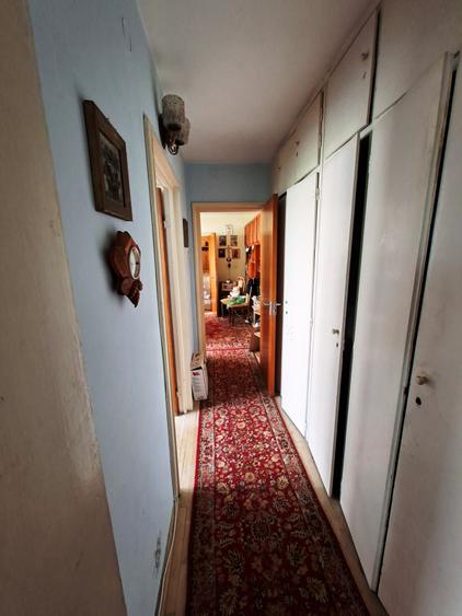 3 camere Titan Parc - Metrou