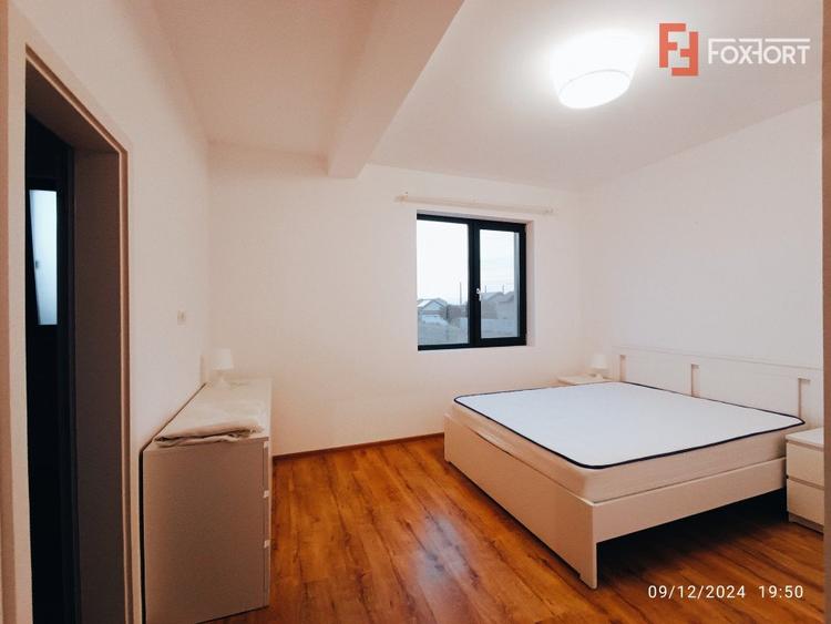 Casa tip triplex cu priveliste de vis in Giroc - V7245