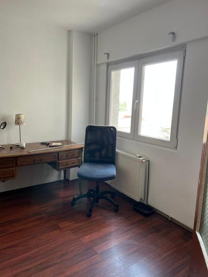 Apartament 4 camere, zonă centrală, Ploiești