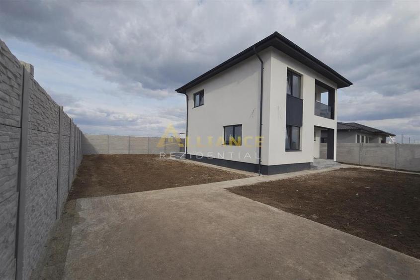 Vila individuala- 4 camere- 2 bai- 375mp teren
