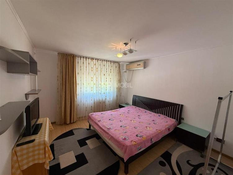 Apartament 3 camere DECOMANDAT, etaj 1,  Poitiers - Frumoasa - 6
