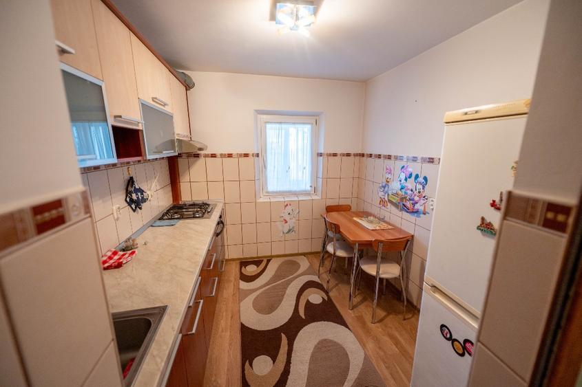 Inchiriez Apartament 3 camere Canta