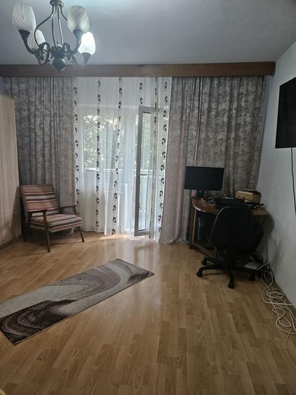 Parcul Trandafirilor, garsoniera in bloc de apartamente, loc parcare