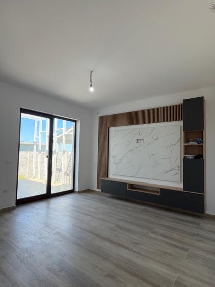 Casa de inchiriat în Mosnita-4 camere- doua bai-prima inchiriere