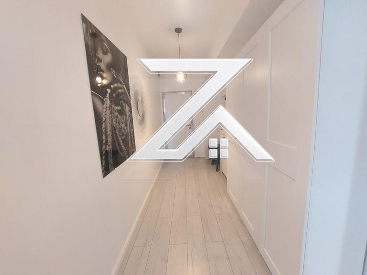 Central! Închiriez apartament 3 camere – modern, 2011
