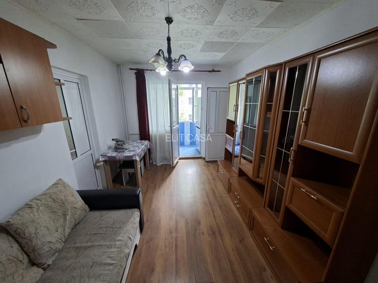 Apartament cu 2 camere, etaj 3/4, zona Tatarasi - 2