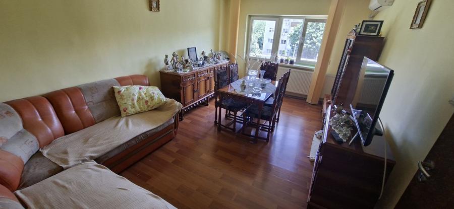 Apartament decomandat 3 camere - zona Torontalului