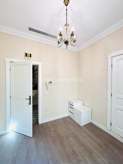 Unirii / Vila Exclusivistă Birouri - Notariat / 8 Birouri si Parcare 5 Locuri - 7