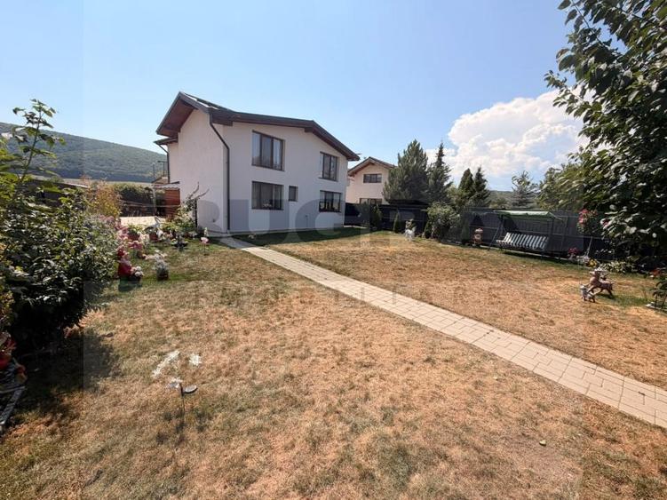 Casa individuala la cheie, 5 camere, 126 mp+474 mp teren, zona Gilau