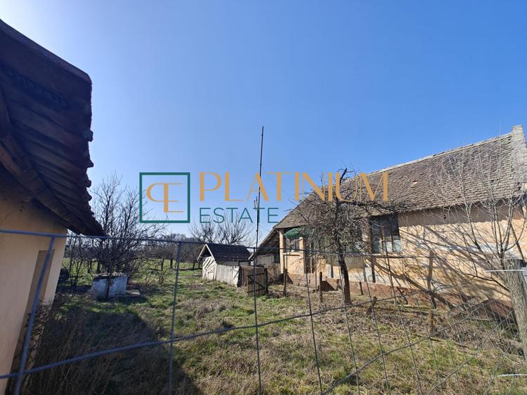 P4858 Casă bătrânească cu teren de 5.003mp, Cebza