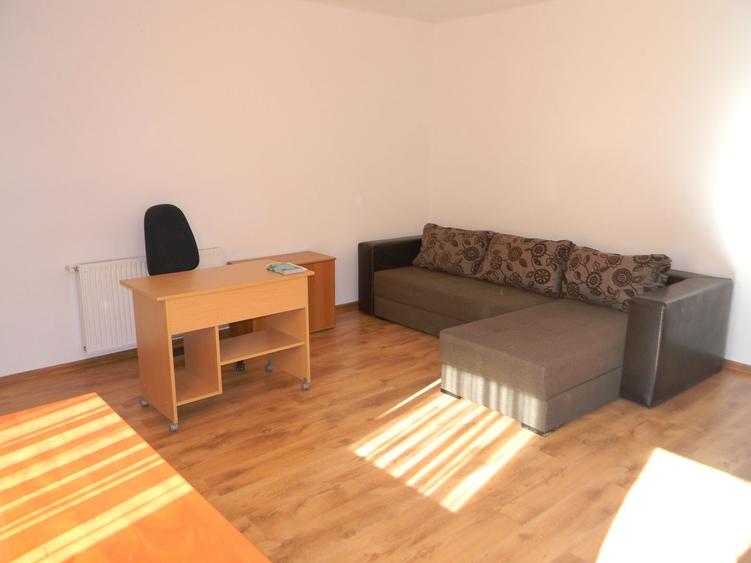 Garsoniera FAGET ,bloc de apartamente!