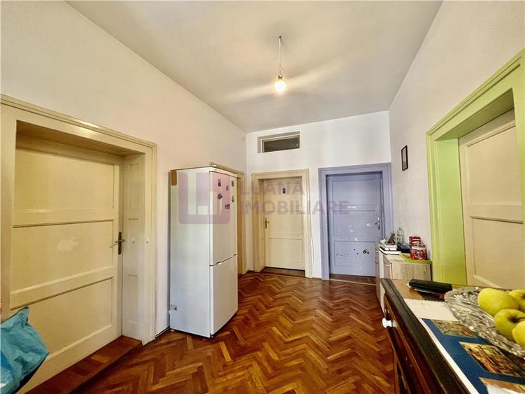 Casa de vanzare | 2 constructii | 540 mp teren | zona Lupeni | pivnita
