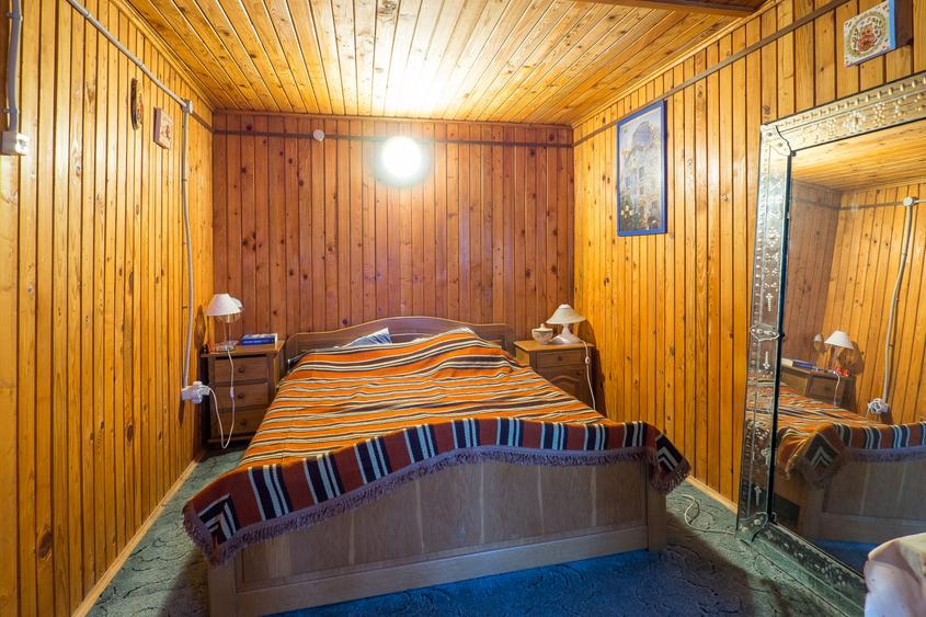 Vila 5 camere, posibil pensiune, livadă, 160mp utili, curte 850mp