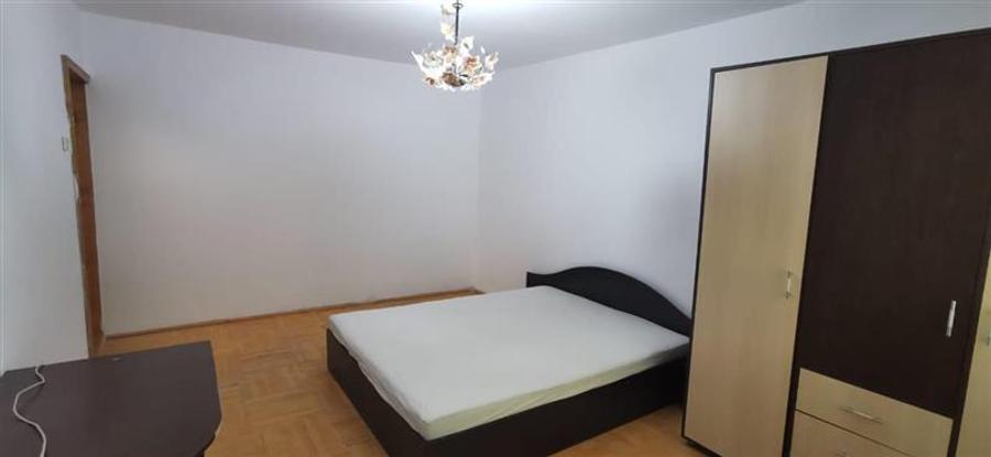 Apartament de 3 camere decomandat, 75mp, Nicolina Rond Vechi