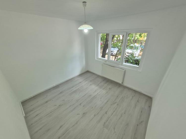 2 Cam--Sagului-5 Min de Centru--Parter-Renovat-Centrala-- 42MP-78.500 Euro !Neg