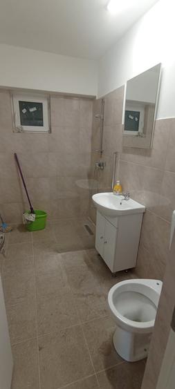 3 camere (din 4) RENOVAT RECENT et 2 NEMOBILAT zona Mosilor-Eminescu