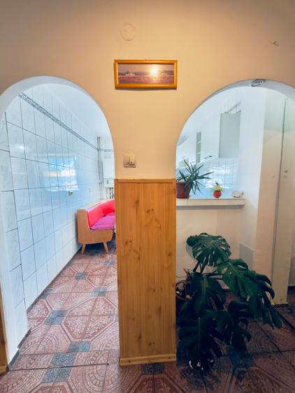 Apartament de inchiriat cu 3 camere in Racadau, et 5/8 cu loc de parcare
