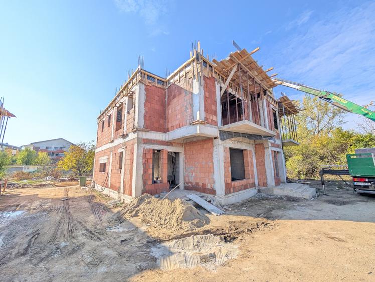 Casa 5 camere 180mp | 0 comision | Otopeni Train Vuia | 220mp teren