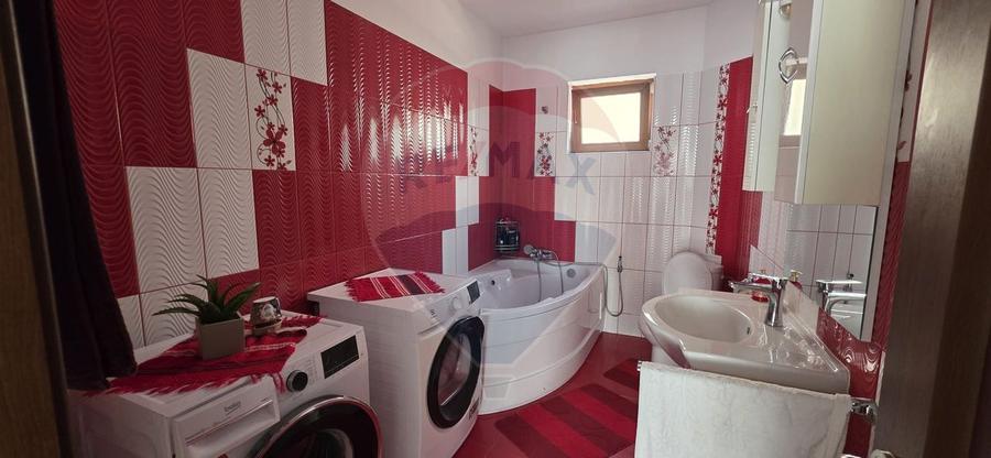 Casa 6 camere de vanzare Darza - Crevedia 260 mp utili 735 mp teren