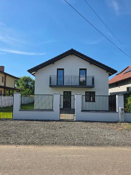 Casă de vânzare în Sânmihaiu Român - preț negociabil