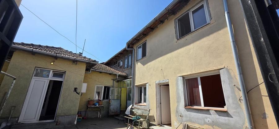 CASA + VILA IN CENTRUL CONSTANTEI SC=143 MP. + TEREN 170 MP. IDEAL INVESTITIE !