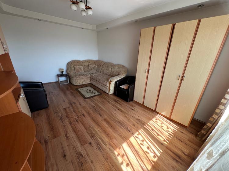 VÂND APARTAMENT 2 CAMERE DECOMANDAT et,3 – ZONA VASILE AARON