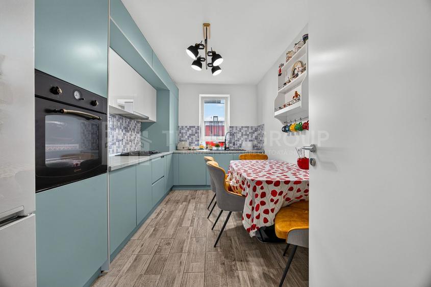 PENTHOUSE SUPERB 4 camere, 100 mp utili, parcare + boxa MAURER Coresi
