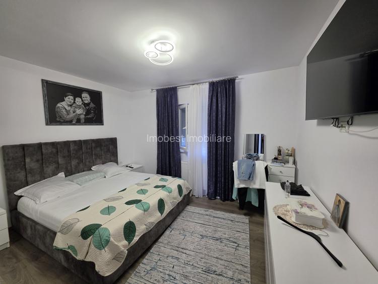 Oportunitate! Casa la sol cu pod amenajat, 4 camere, mobilata utilata, Valu Tr! - 5