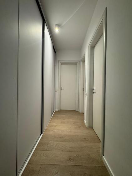 3 CAMERE + CURTE 76mp || SISESTI - BANEASA