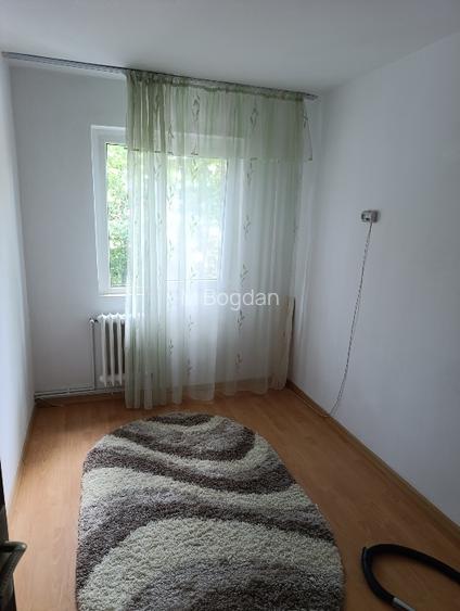 Persoana fizica închiriez apartament cu 3 camare  - 7