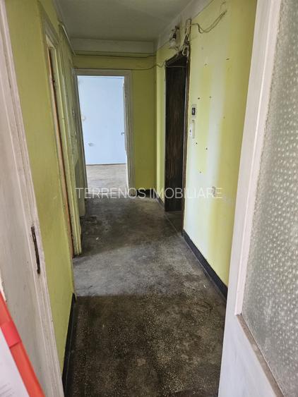 Apartament 2 camere zona Stefan Luchian , etaj 3 cu sarpanta ,decomandat - 2