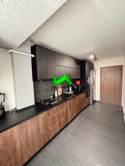 Apartament decomandat  de vanzare 3 camere Sibiu Turnisor