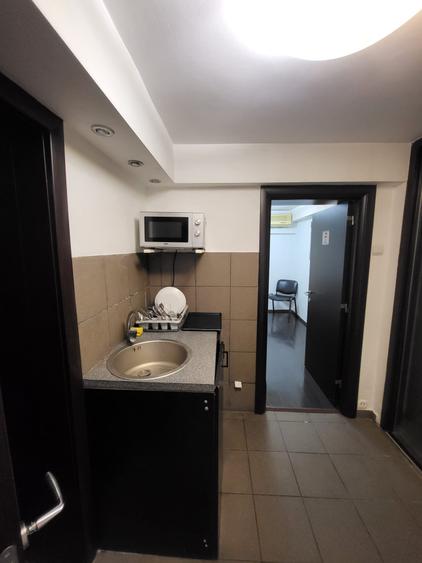 Zona C.A. Rosetti str. General Praporgescu, Demisol inalt pentru firma, birou