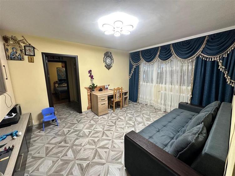 Apartament 2 camere semidecomandat, Podu Ros - Podu de Piatra