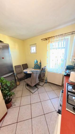Apartament 3 camere - cartierul Unirii, str. Decebal