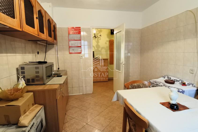 Zona Nord - 22 Decembrie - apartament 3 camere decomandate - 72.000 EURO