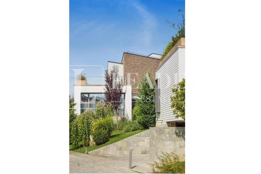 Seara pe deal Compound I Modern Villa for rent