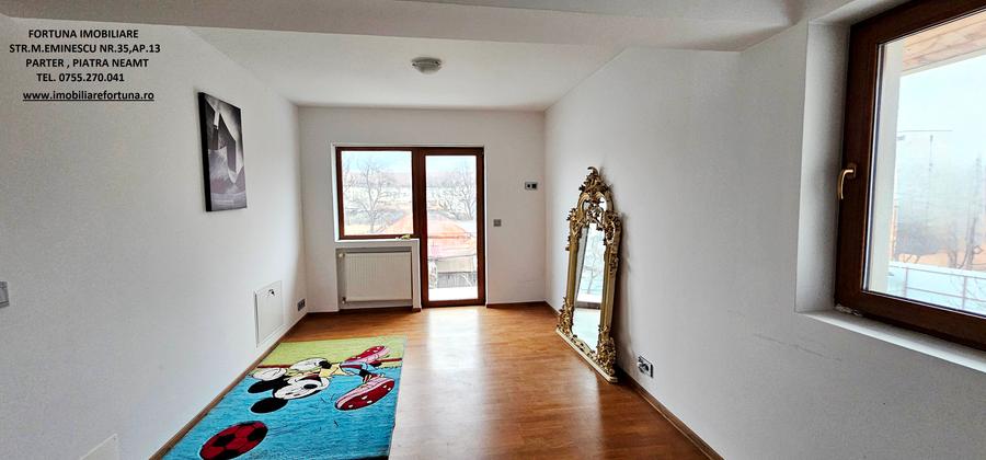 Casa High-Tech, cu design futurist, Piatra Neamt