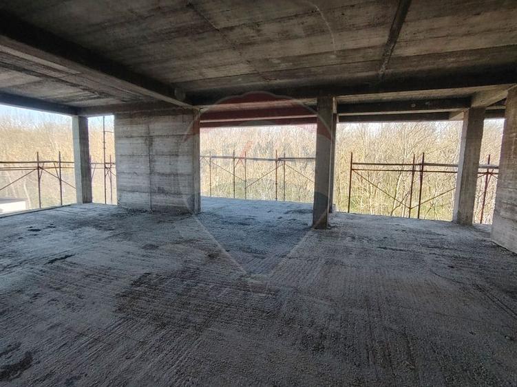 Apartament 4 camere CRANGUL PETRESTI.