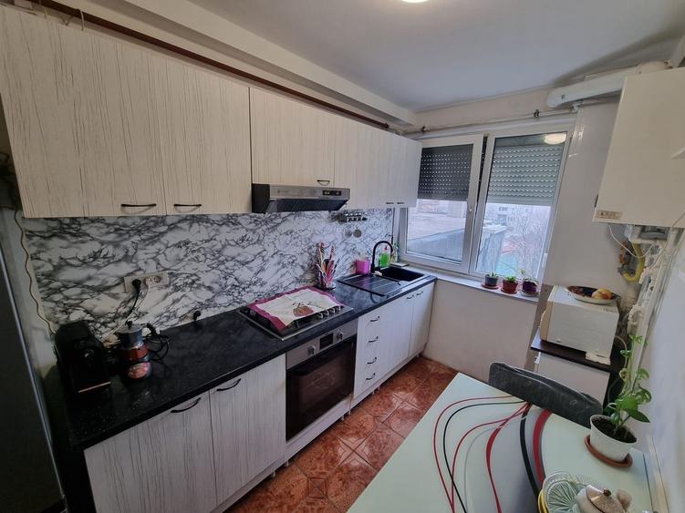 Central-apartament 2 camere cu gaze