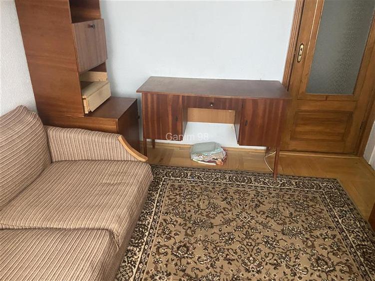Apartament 3 camere , zona supermarket Lidl (fosta Autogara)et 1 din 3 , 81 mp , - 8
