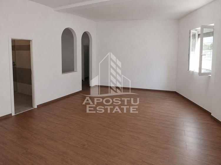Spatiu pentru birouri de inchiriat, 77 mp + curte betonata, Lipovei
