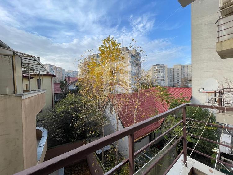 Marriott - Sabinelor 2 Camere 2/5 Bloc 2009