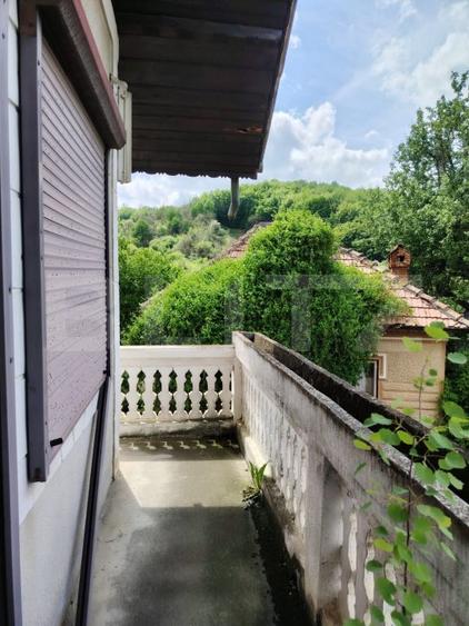 Proprietate cu teren generos 1.500 mp  Casă P+1  Voinesti