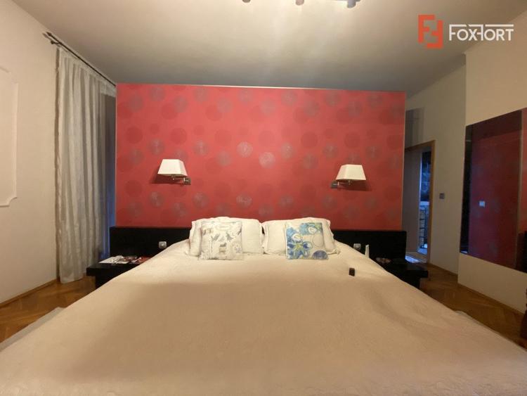 Vila cu 10 camere, de vanzare in Chisoda - ID V3322
